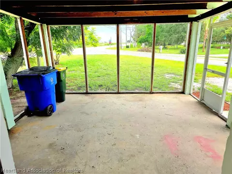 Exterior - 5313 Manatee Dr, Sebring, FL 33870 photo 5 of 9
