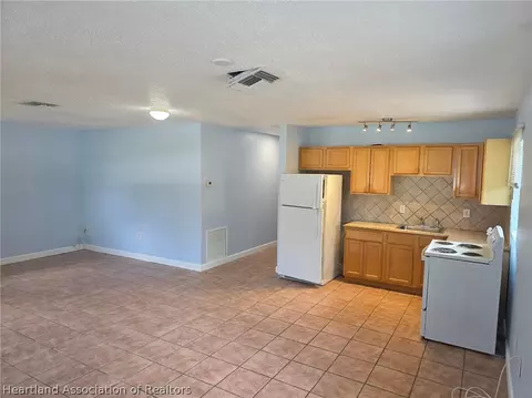 Kitchen - 5313 Manatee Dr, Sebring, FL 33870 photo 1 of 2