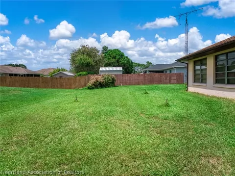 Exterior - 4317 Leaf Rd, Sebring, FL 33875 photo 5 of 8