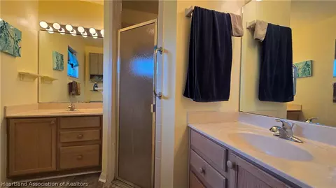 Bath - 4317 Leaf Rd, Sebring, FL 33875 photo 1 of 4