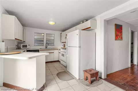 Kitchen - 15015 E State Road 78, Okeechobee, FL 34974 photo 1 of 4