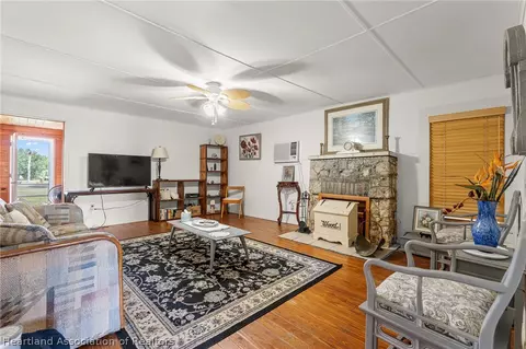 Living - 15015 E State Road 78, Okeechobee, FL 34974 photo 1 of 3