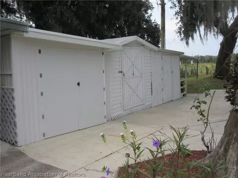 110 Shrimp Ave, Lorida, FL 33857 photo 4