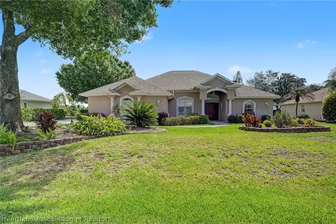 Exterior - 3000 Manor Dr, Sebring, FL 33872 photo 2 of 6