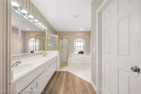 Bath - 3000 Manor Dr, Sebring, FL 33872 photo 1 of 7
