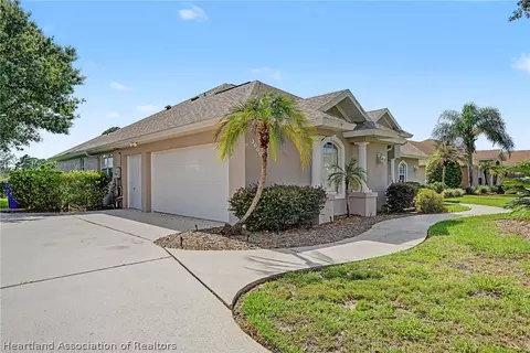 Exterior - 3000 Manor Dr, Sebring, FL 33872 photo 3 of 6