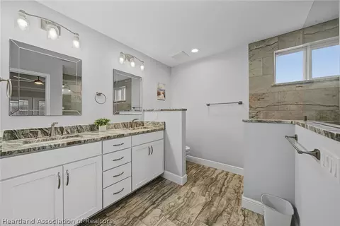 Bath - 717 Cypress Ct, Sebring, FL 33876 photo 1 of 5