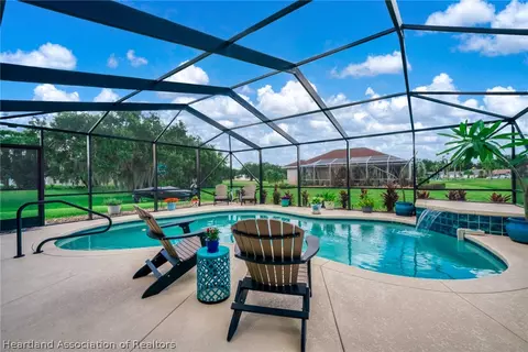 Exterior - 717 Cypress Ct, Sebring, FL 33876 photo 5 of 8