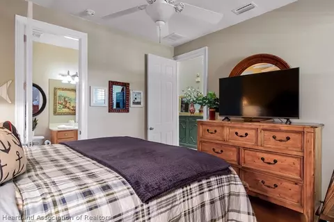Bedroom - 6936 Cecilia Ave, Sebring, FL 33872 photo 4 of 6