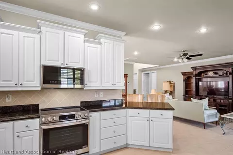 Kitchen - 6936 Cecilia Ave, Sebring, FL 33872 photo 2 of 3