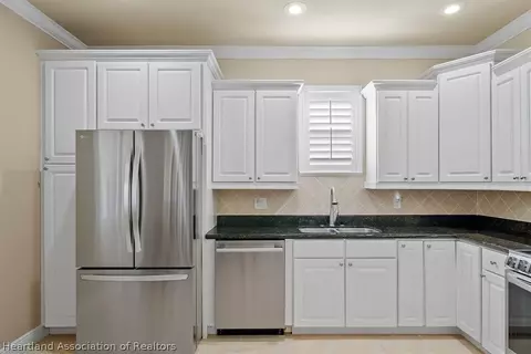 Kitchen - 6936 Cecilia Ave, Sebring, FL 33872 photo 1 of 3