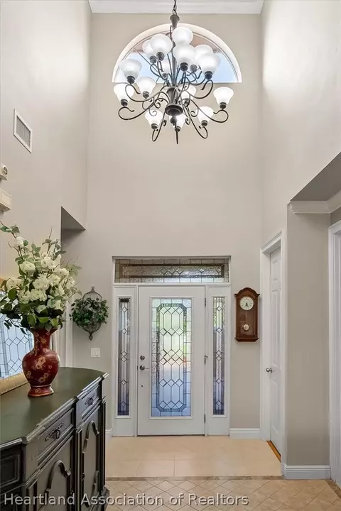 Entry Way - 6936 Cecilia Ave, Sebring, FL 33872 photo 2 of 7