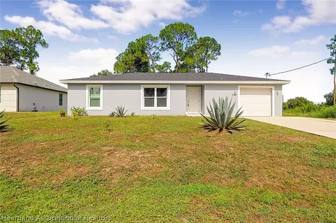 Exterior - 6507 Forest Cir, Labelle, FL 33935 photo 2 of 4