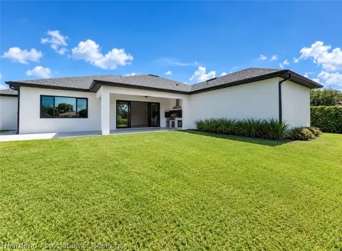 Exterior - 2202 Jackson Dr, Sebring, FL 33870 photo 1 of 2