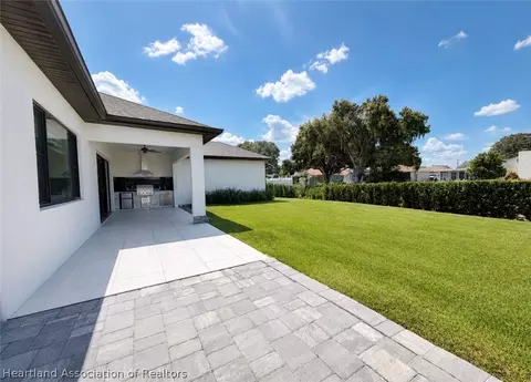Exterior - 2202 Jackson Dr, Sebring, FL 33870 photo 2 of 2