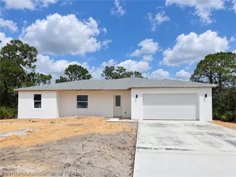 1869 NW Washington Blvd, Lake Placid, FL 33852