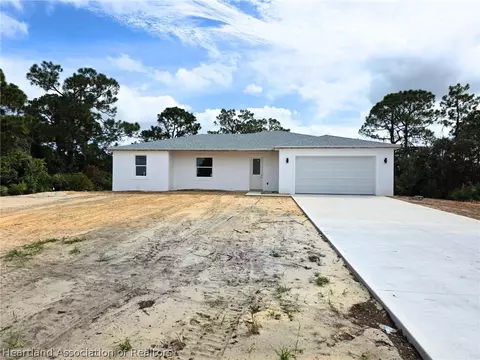 1869 NW Washington Blvd, Lake Placid, FL 33852