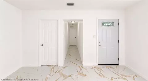 Entry Way - 3205 Jacklin Ave, Sebring, FL 33875 photo 1 of 1
