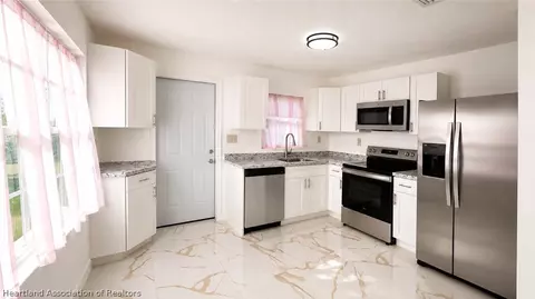 Kitchen - 3205 Jacklin Ave, Sebring, FL 33875 photo 1 of 1