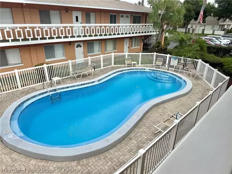 2111 Lakeview Drive 3c, Sebring, FL 33870 photo 3