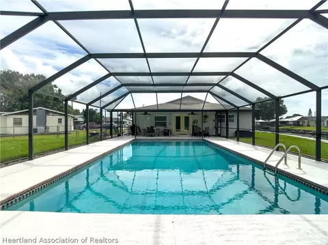 Exterior - 905 Kerry Dr, Sebring, FL 33870 photo 2 of 10