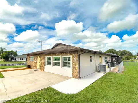 Exterior - 905 Kerry Dr, Sebring, FL 33870 photo 7 of 10