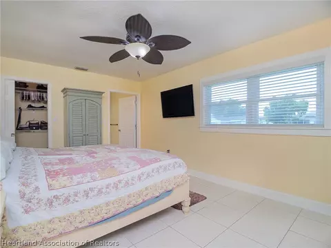 Bedroom - 905 Kerry Dr, Sebring, FL 33870 photo 2 of 5