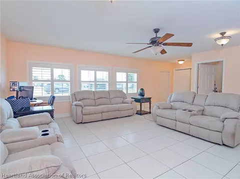 Living - 905 Kerry Dr, Sebring, FL 33870 photo 1 of 2