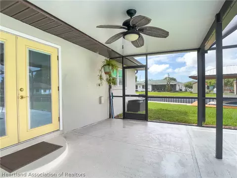 Exterior - 905 Kerry Dr, Sebring, FL 33870 photo 3 of 12