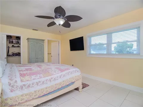 Bedroom - 905 Kerry Dr, Sebring, FL 33870 photo 2 of 5