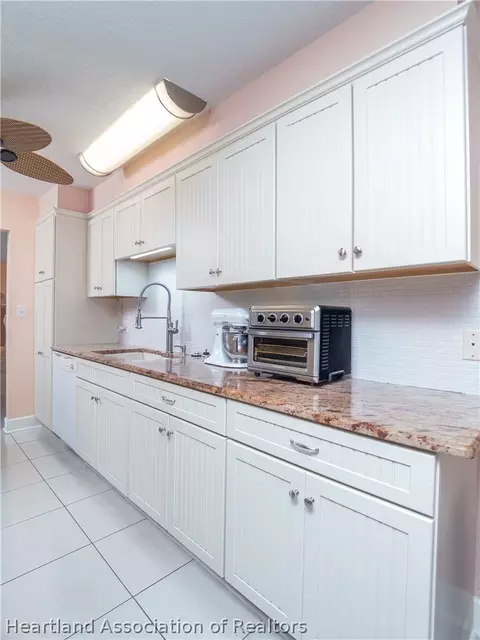 Kitchen - 905 Kerry Dr, Sebring, FL 33870 photo 3 of 3