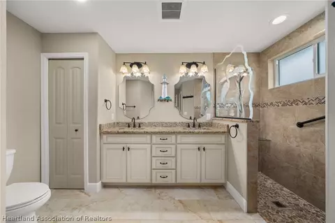 Bath - 5130 Pebble Beach Dr, Sebring, FL 33872 photo 2 of 5