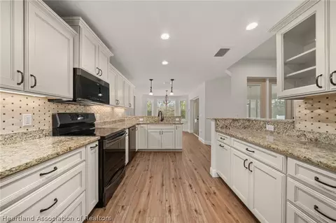 Kitchen - 5130 Pebble Beach Dr, Sebring, FL 33872 photo 1 of 4
