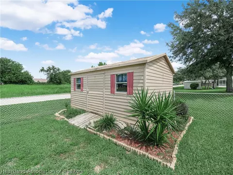 Exterior - 4423 Loquat Rd, Sebring, FL 33875 photo 8 of 12