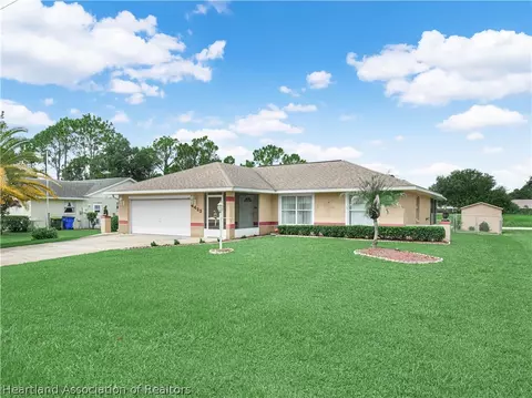 Exterior - 4423 Loquat Rd, Sebring, FL 33875 photo 11 of 12