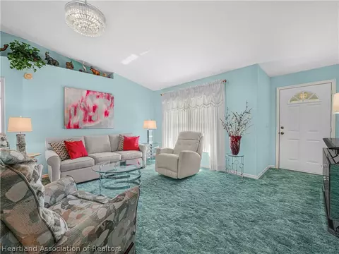 Living - 4423 Loquat Rd, Sebring, FL 33875 photo 2 of 3