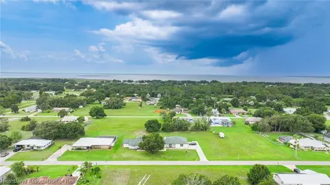 View/Area - 6232 Edgewater Ter, Sebring, FL 33876 photo 3 of 3