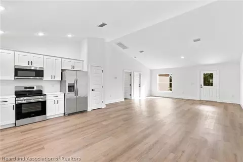 Other - 6898 Dickinson Dr, Sebring, FL 33872 photo 7 of 12