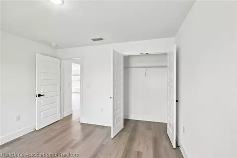 Bedroom - 6898 Dickinson Dr, Sebring, FL 33872 photo 7 of 10