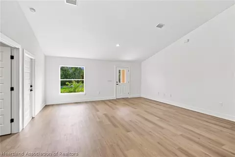 Living - 6898 Dickinson Dr, Sebring, FL 33872 photo 1 of 2