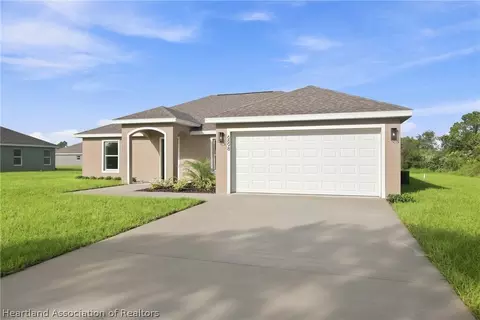 Exterior - 6898 Dickinson Dr, Sebring, FL 33872 photo 8 of 8