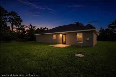 Exterior - 6898 Dickinson Dr, Sebring, FL 33872 photo 6 of 8