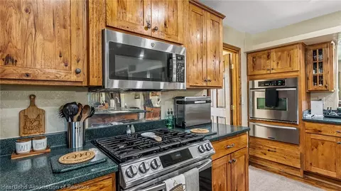Kitchen - 339 Mini Ranch Rd, Sebring, FL 33870 photo 4 of 5