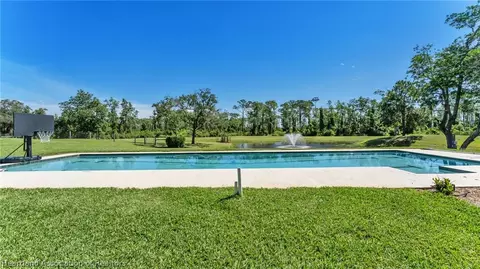 Exterior - 339 Mini Ranch Rd, Sebring, FL 33870 photo 7 of 11