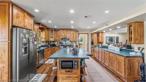 Kitchen - 339 Mini Ranch Rd, Sebring, FL 33870 photo 2 of 5