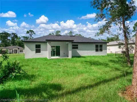 Exterior - 8725 Capilla St, Sebring, FL 33872 photo 6 of 8