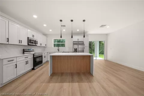 Kitchen - 8725 Capilla St, Sebring, FL 33872 photo 1 of 7