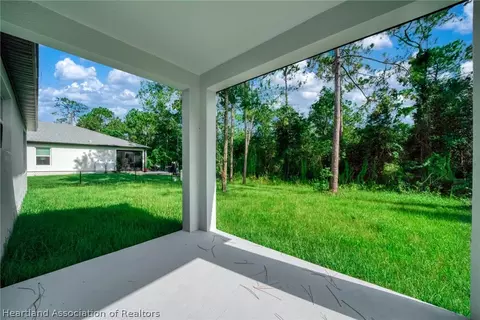 Exterior - 8725 Capilla St, Sebring, FL 33872 photo 7 of 8