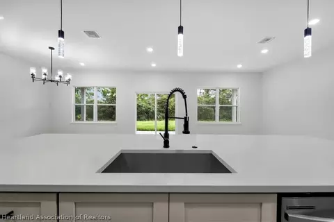 Kitchen - 4700 San Ignacio Dr, Sebring, FL 33872 photo 5 of 5