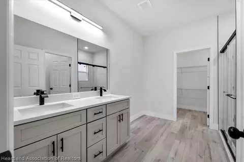 Bath - 4700 San Ignacio Dr, Sebring, FL 33872 photo 1 of 5